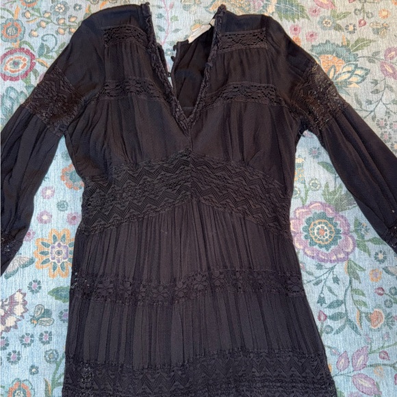 Lace black dress - Picture 2 of 3